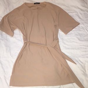 Boohoo Tie-Waist shift dress.